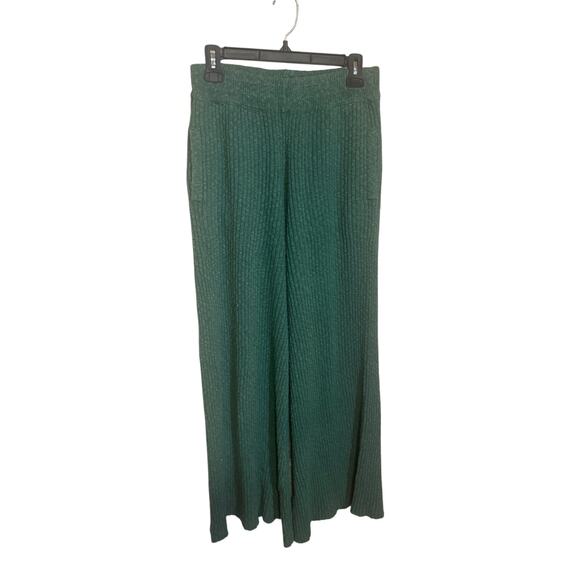 Free People small beach pants. Green sweater pants - Picture 1 of 6
